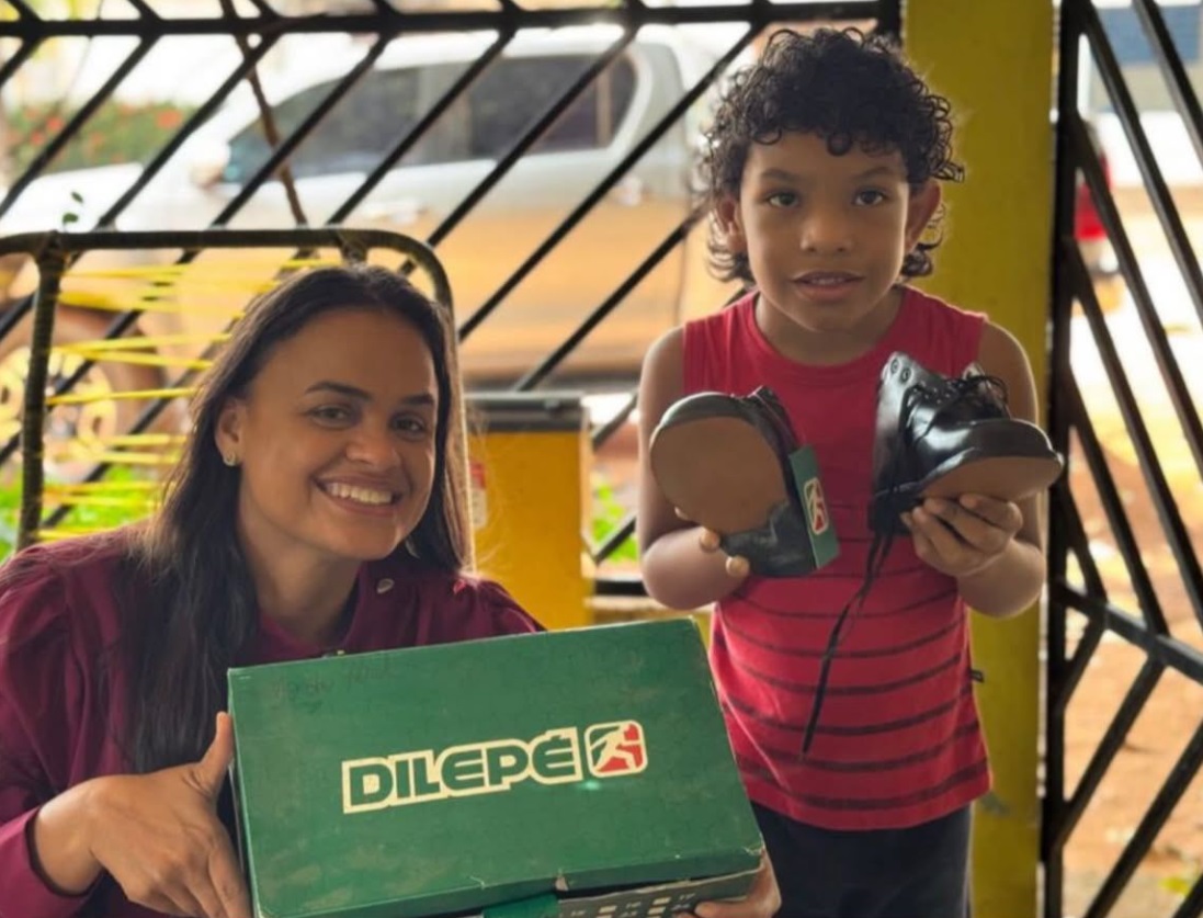 Dra. Taíssa realiza entrega de calçados ortopédicos e agradece parceria com o Hospital Santa Marcelina